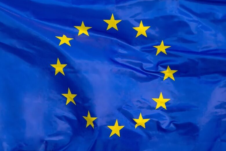 Logo di Google con sfondo della Commissione Europea