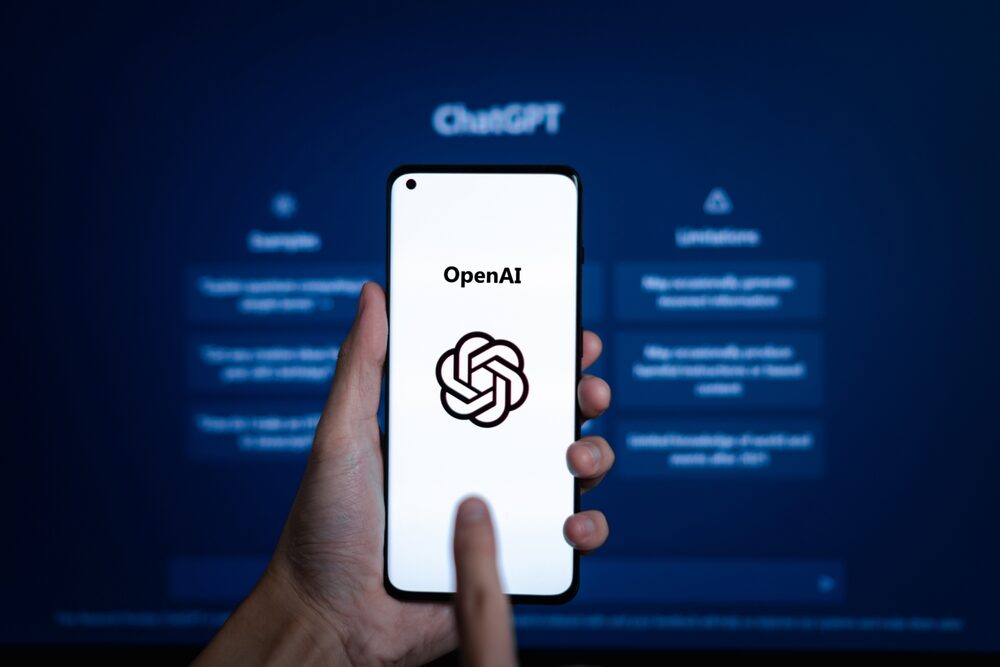 ChatGPT e smartphone a confronto